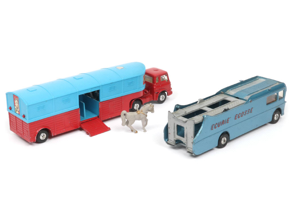 Lot 322 - CORGI TOYS (GB) (2)