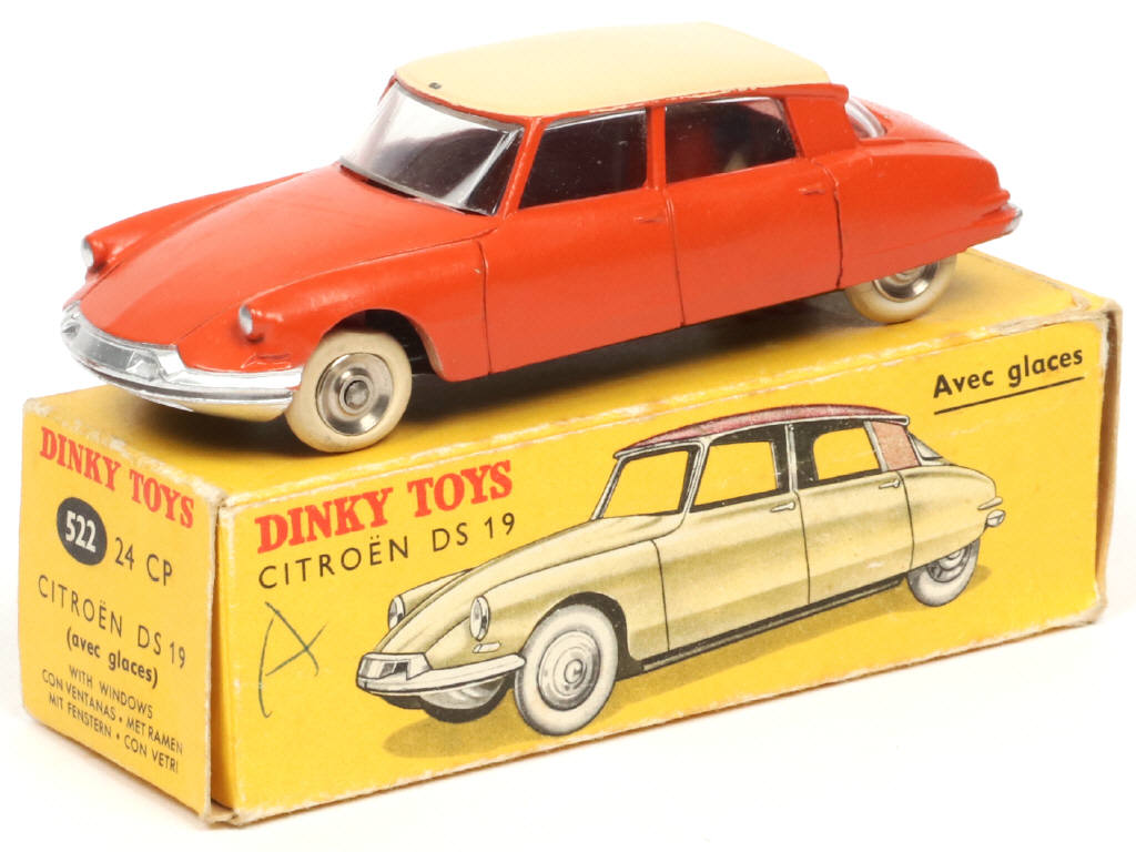 Lot 400 - DINKY TOYS (FRANCE) (1)