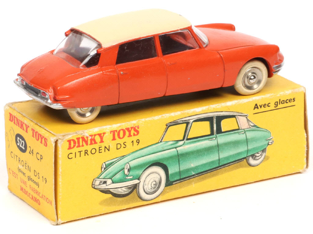 Lot 400 - DINKY TOYS (FRANCE) (1)
