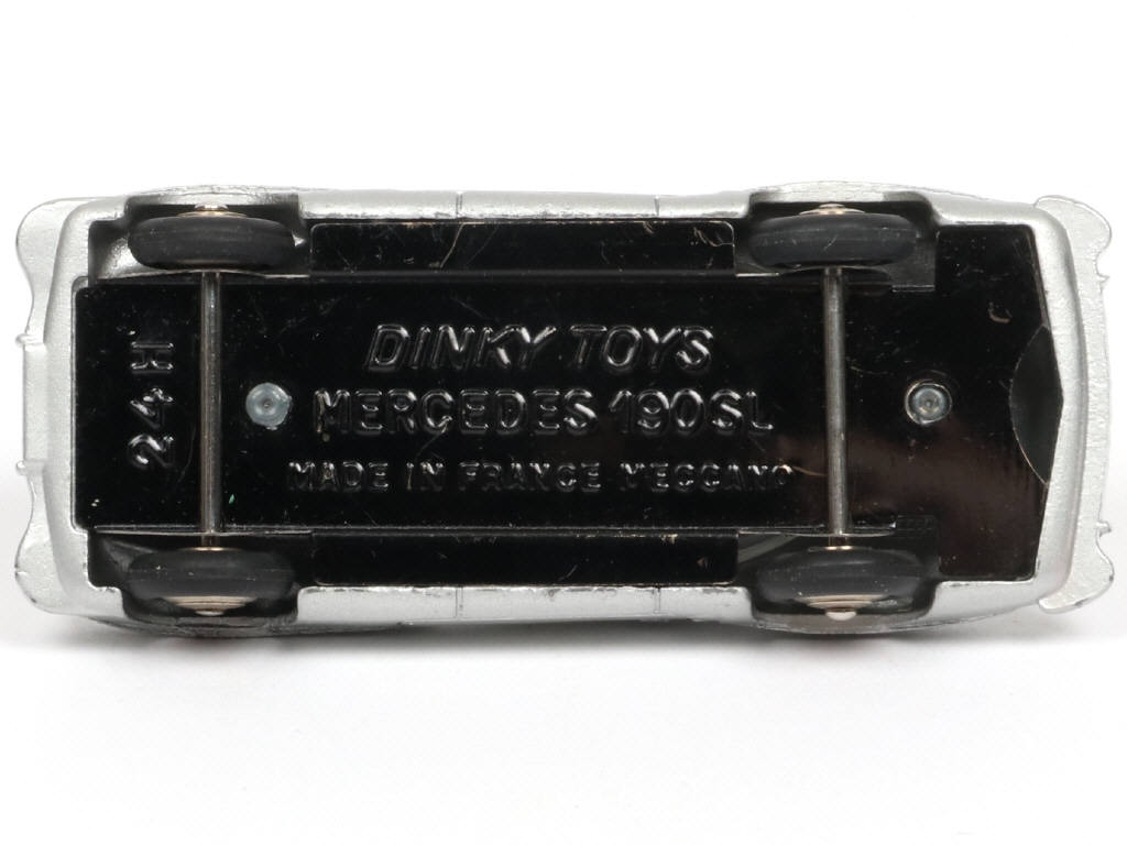 Lot 423 - DINKY TOYS (FRANCE) (1)