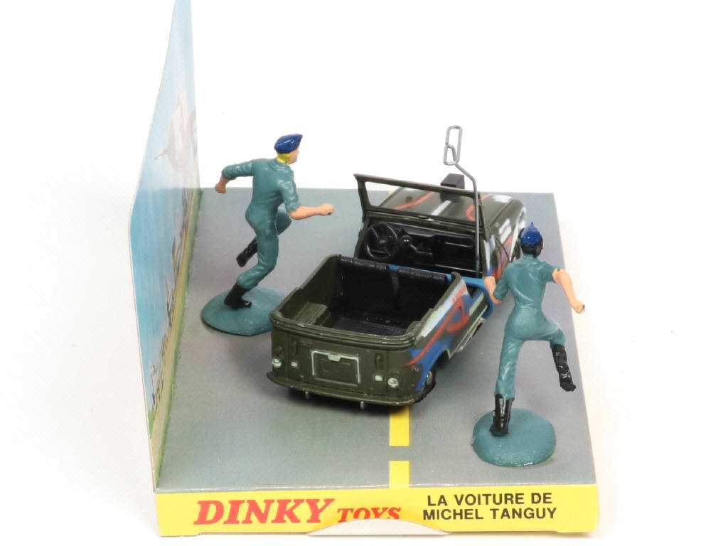 Lot 443 - DINKY TOYS (FRANCE) (1)