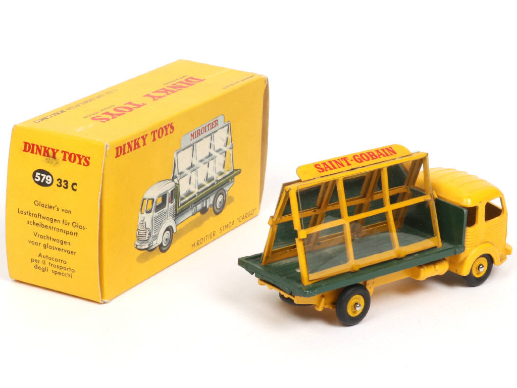 Lot 462 - DINKY TOYS (FRANCE) (1)