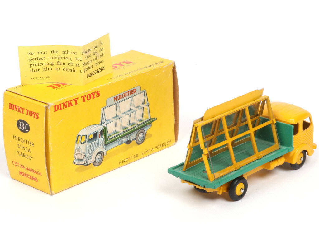 Lot 461 - DINKY TOYS (FRANCE) (1)