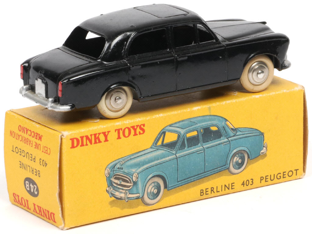 Lot 394 - DINKY TOYS (FRANCE) (1)