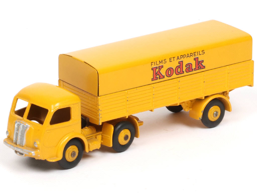 Lot 456 - DINKY TOYS (FRANCE) (1)