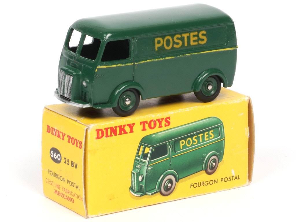Lot 457 - DINKY TOYS (FRANCE) (1)