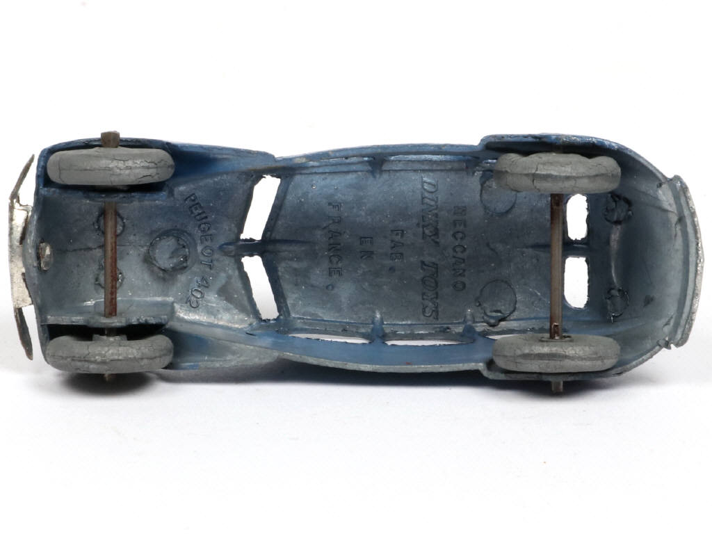 Lot 374 - DINKY TOYS (FRANCE) (1)