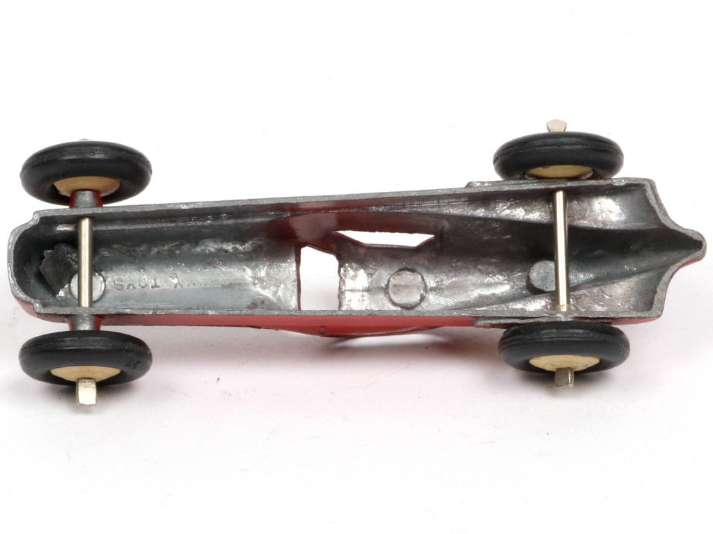 Lot 366 - DINKY TOYS (FRANCE) (1)