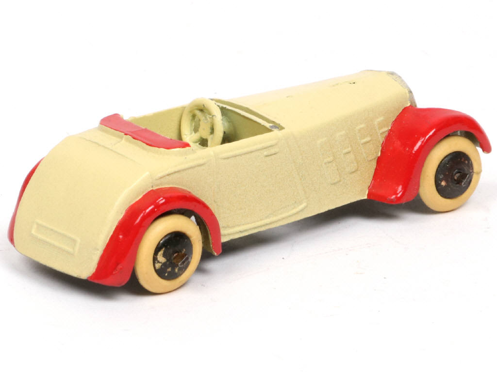 Lot 364 - DINKY TOYS (FRANCE) (1)