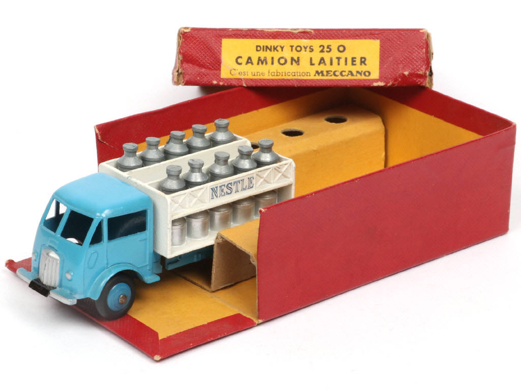 Lot 460 - DINKY TOYS (FRANCE) (1)