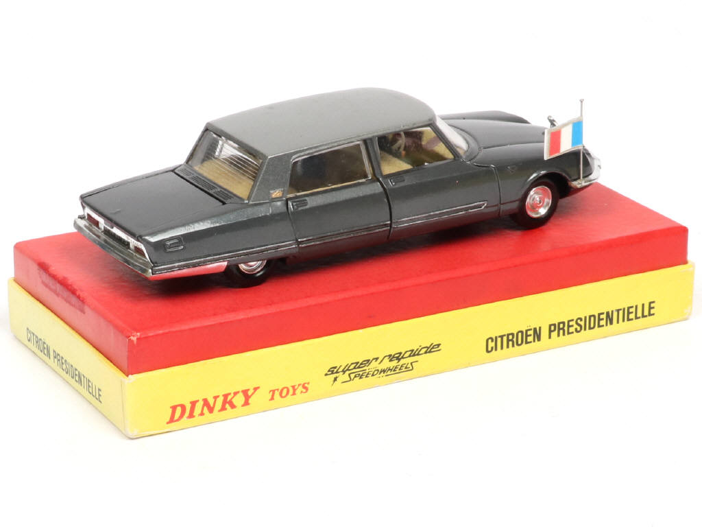 Lot 442 - DINKY TOYS (FRANCE) (1)