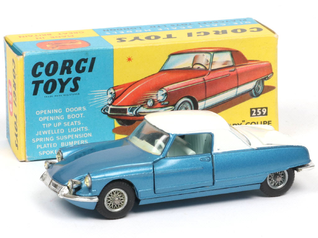 Lot 352 - CORGI TOYS (GB) (1)
