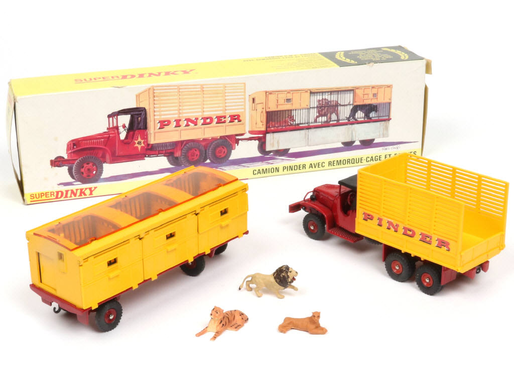 Lot 476 - DINKY TOYS (FRANCE) (1)