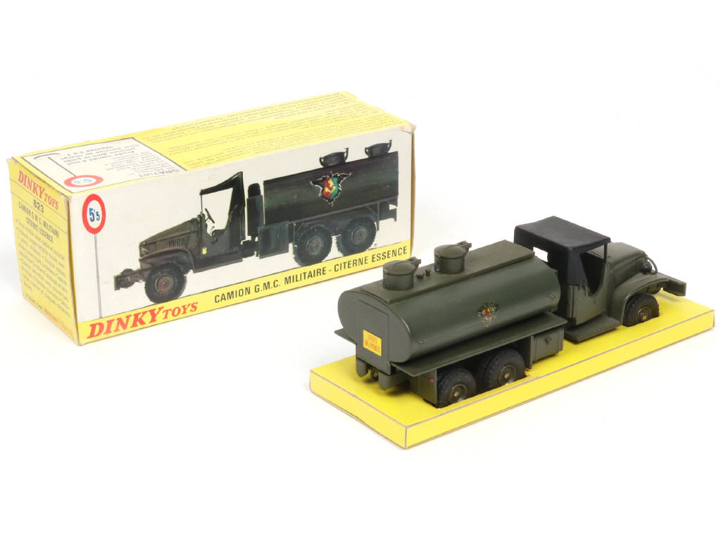 Lot 471 - DINKY TOYS (FRANCE) (1)