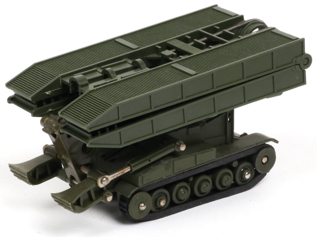 Lot 473 - DINKY TOYS (FRANCE) (1)