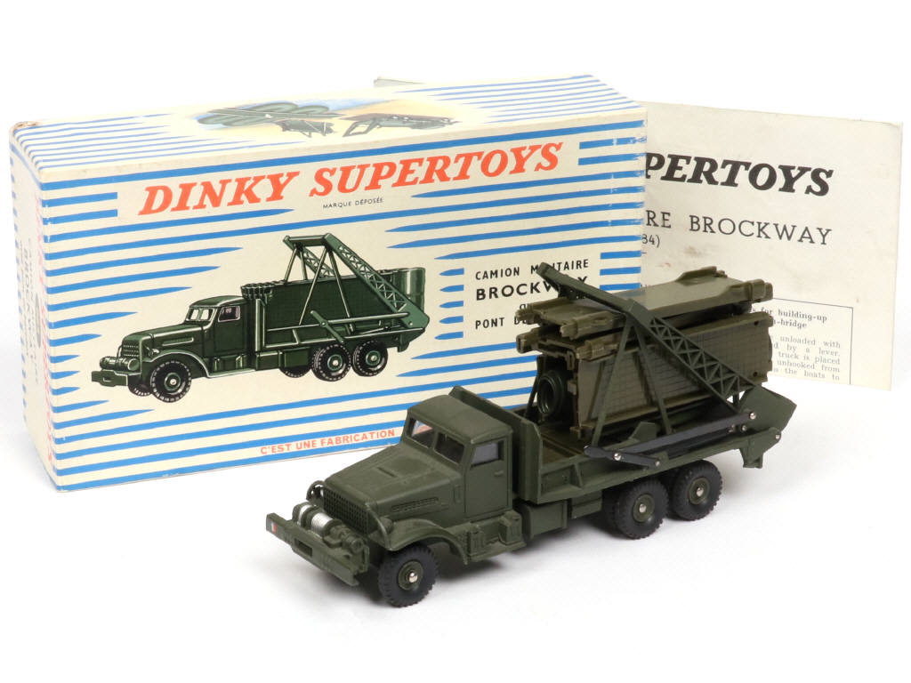 Lot 472 - DINKY TOYS (FRANCE) (1)
