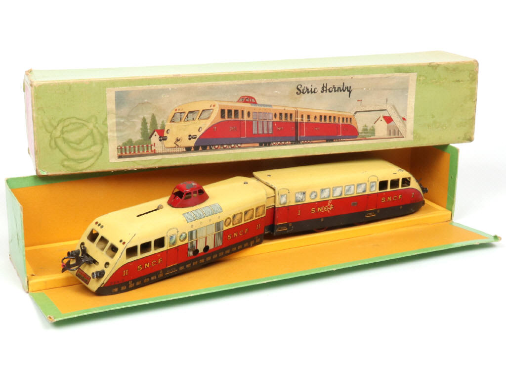 Lot 43 - HORNBY 'O' (FRANCE) (1)