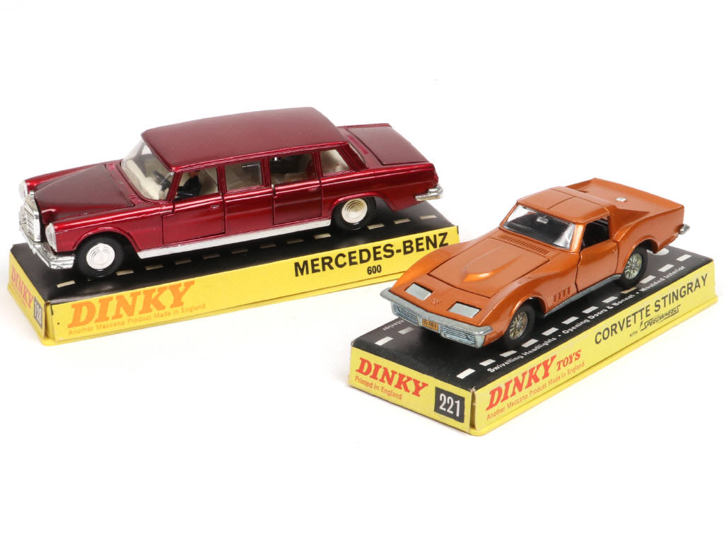 Lot 286 - DINKY TOYS (GB) (2)