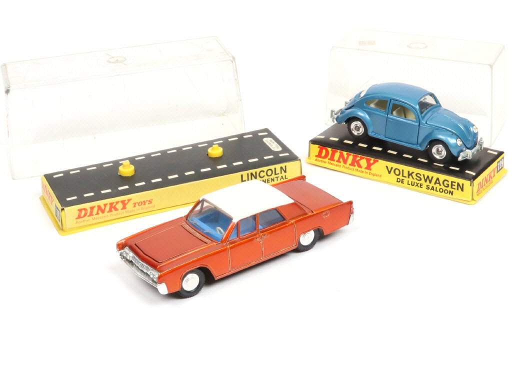 Lot 287 - DINKY TOYS (GB) (2)