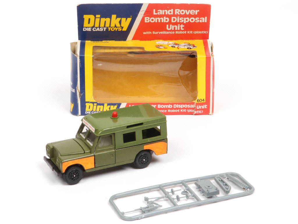 Lot 281 - DINKY TOYS (GB) (1)