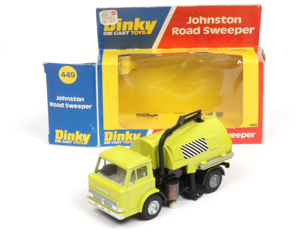 Lot 279 - DINKY TOYS (GB) (1)