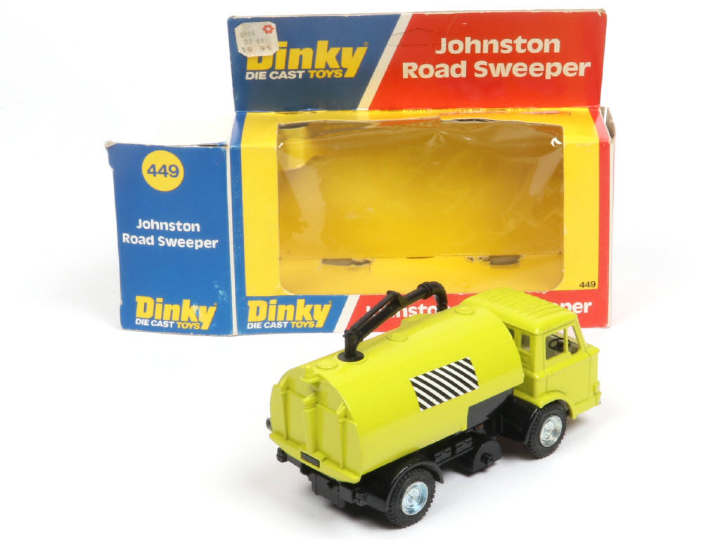 Lot 279 - DINKY TOYS (GB) (1)