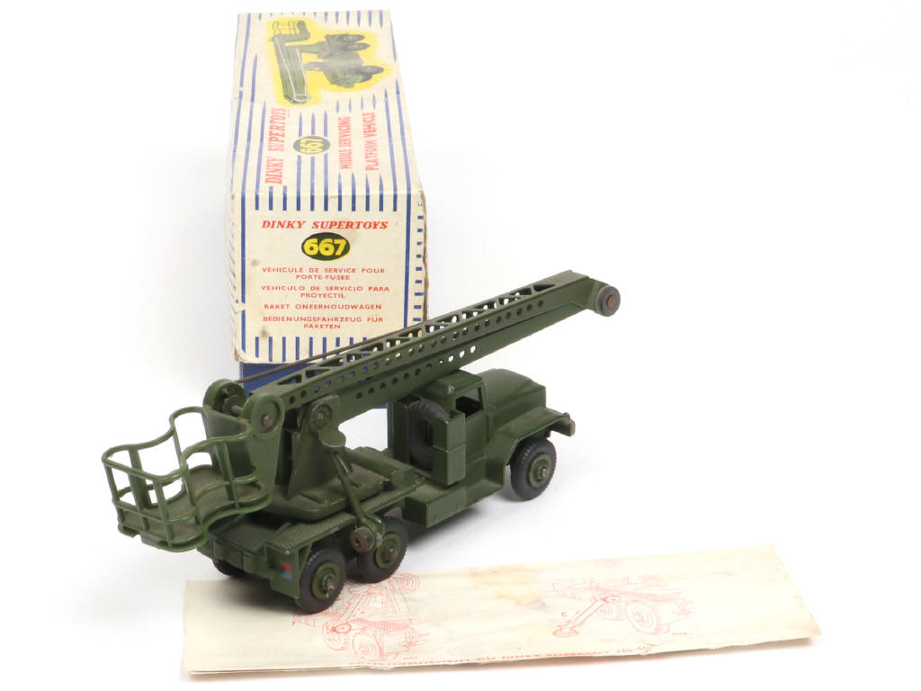 Lot 282 - DINKY TOYS (GB) (1)