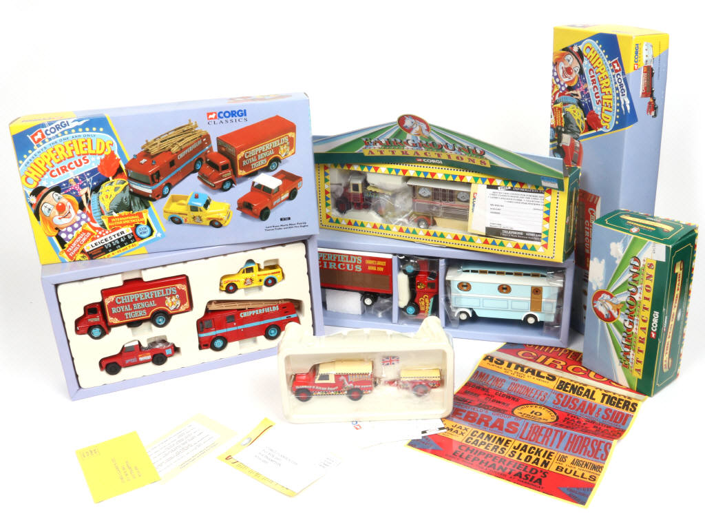 Lot 263 - CORGI TOYS (GB) (8)
