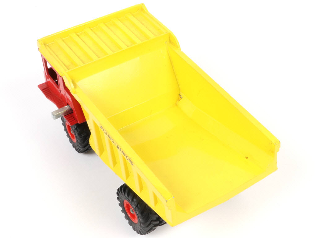 Lot 283 - DINKY TOYS (GB) (2)