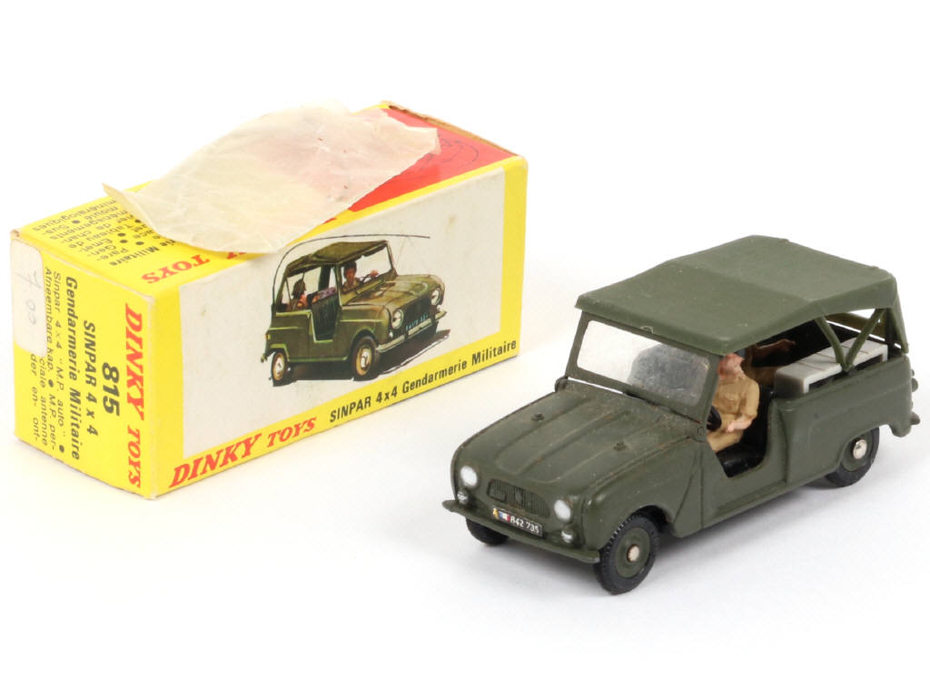 Lot 240 - DINKY TOYS (FRANCE) (1)