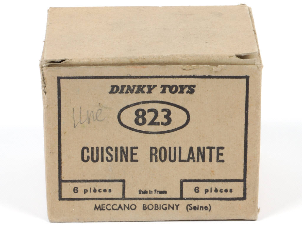 Lot 233 - DINKY TOYS (FRANCE) (1)