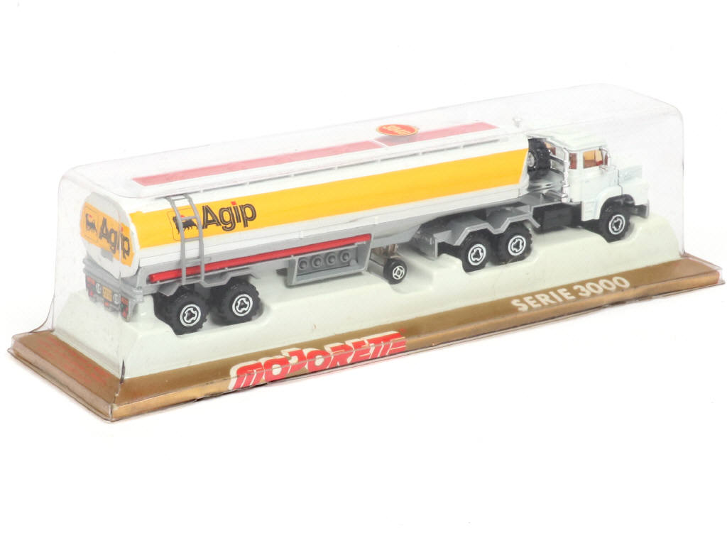 Lot 221 - MAJORETTE (FRANCE) (1)
