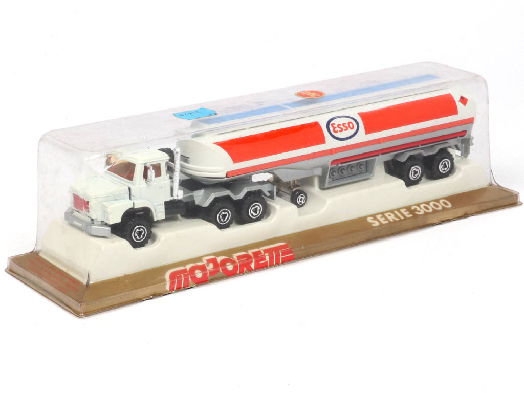 Lot 223 - MAJORETTE (FRANCE) (1)