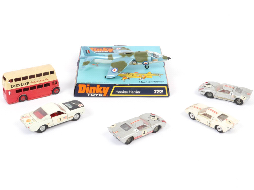 Lot 271 - DINKY TOYS (GB) (6)