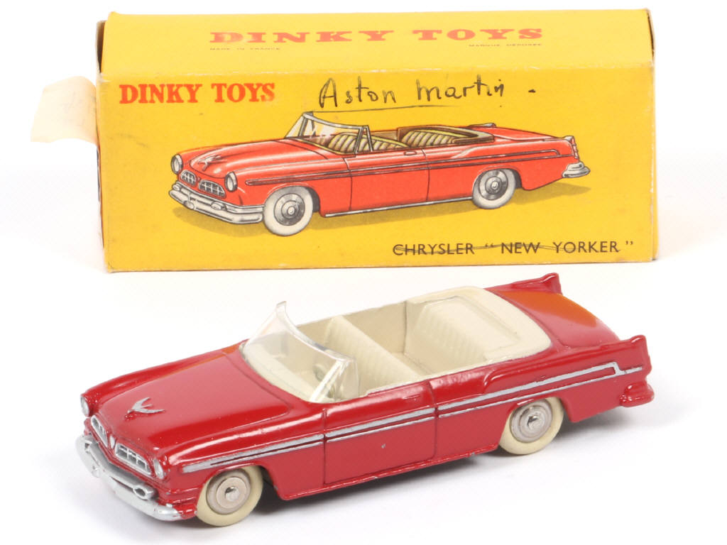 Lot 191 - DINKY TOYS (FRANCE) (1)