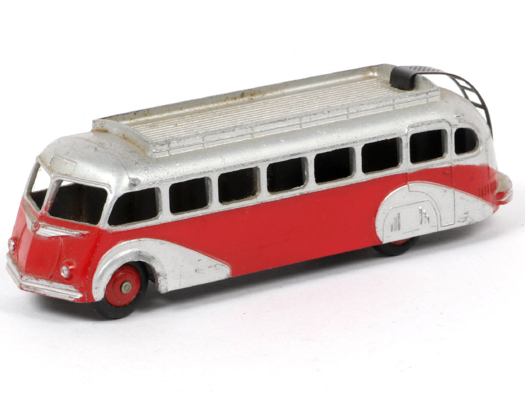 Lot 203 - DINKY TOYS (FRANCE) (1)