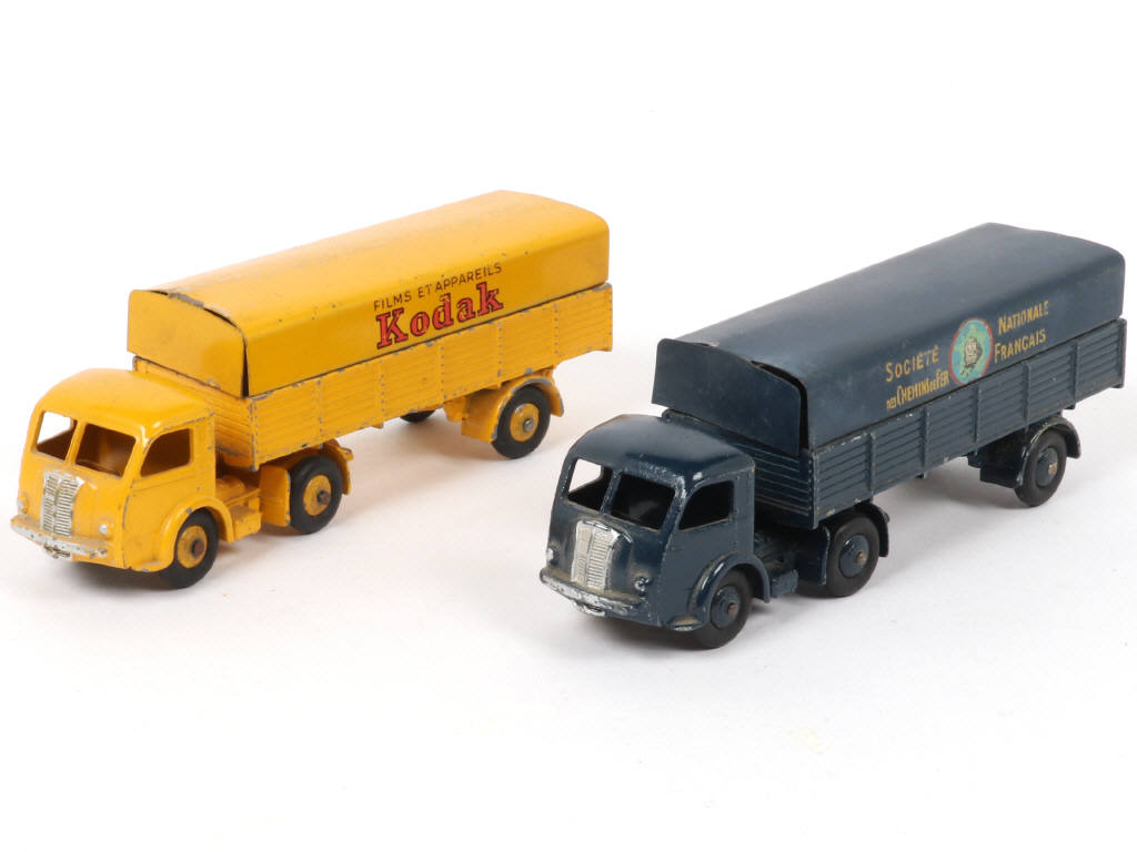 Lot 222 - DINKY TOYS (FRANCE) (2)