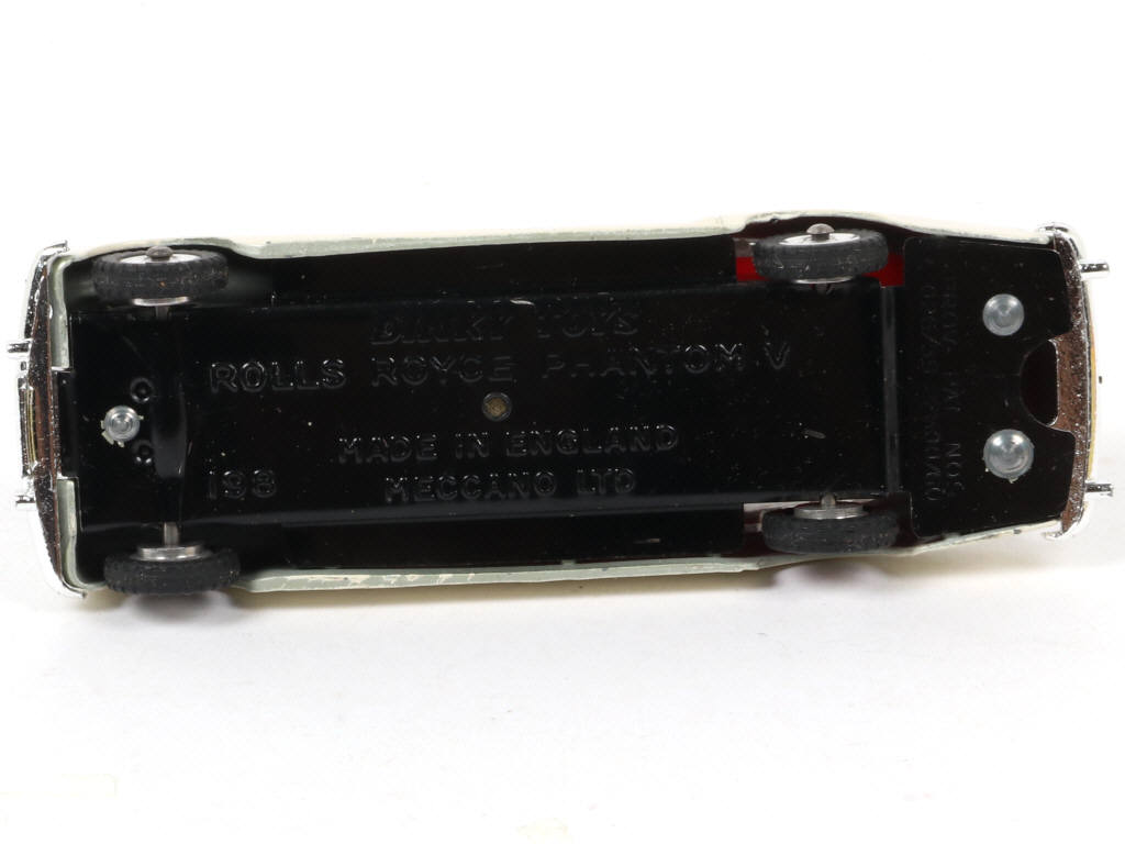 Lot 254 - DINKY TOYS (GB) (1)