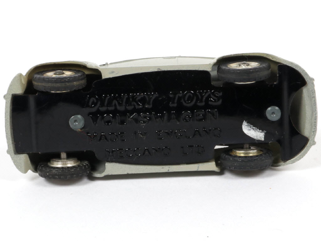 Lot 251 - DINKY TOYS (GB) (1)