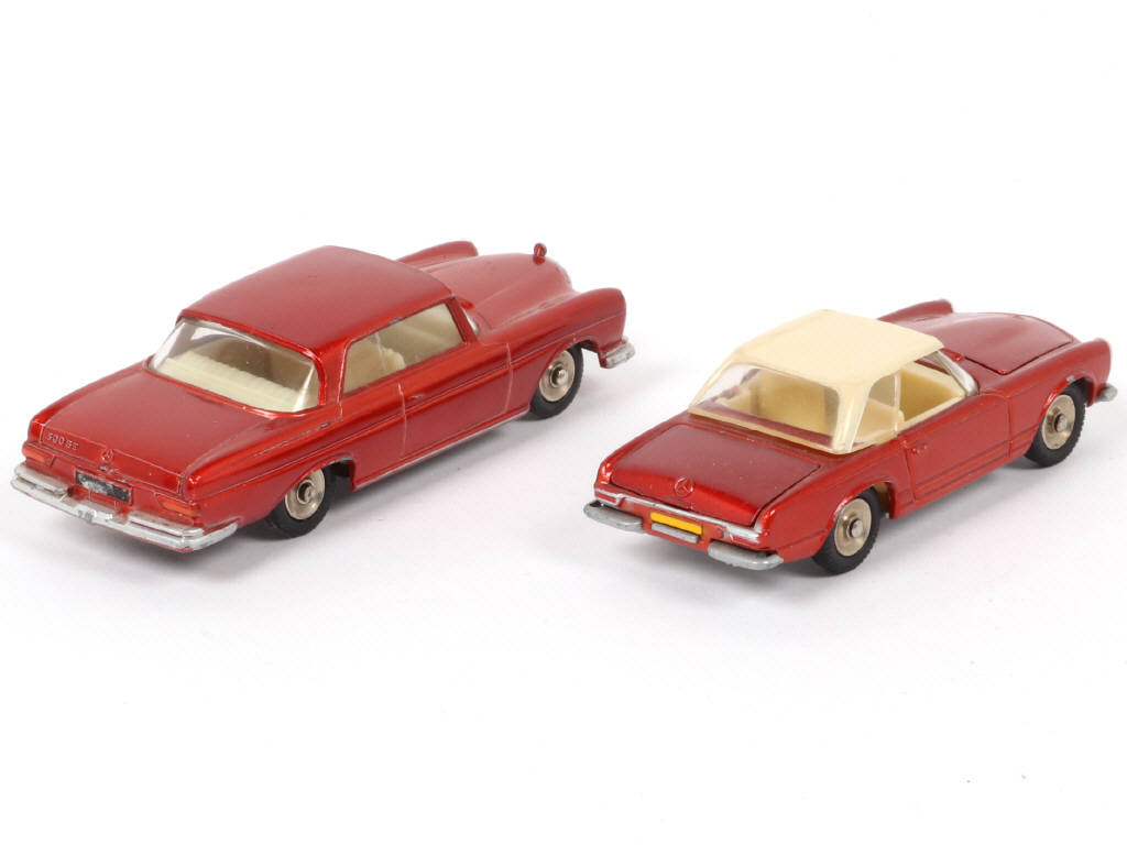 Lot 219 - DINKY TOYS (FRANCE) (2)