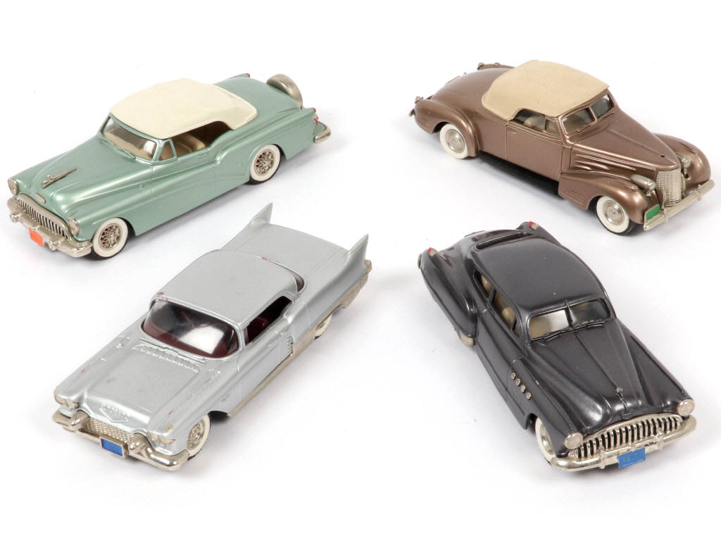 Lot 238 - BROOKLIN MODELS (GB) (4)