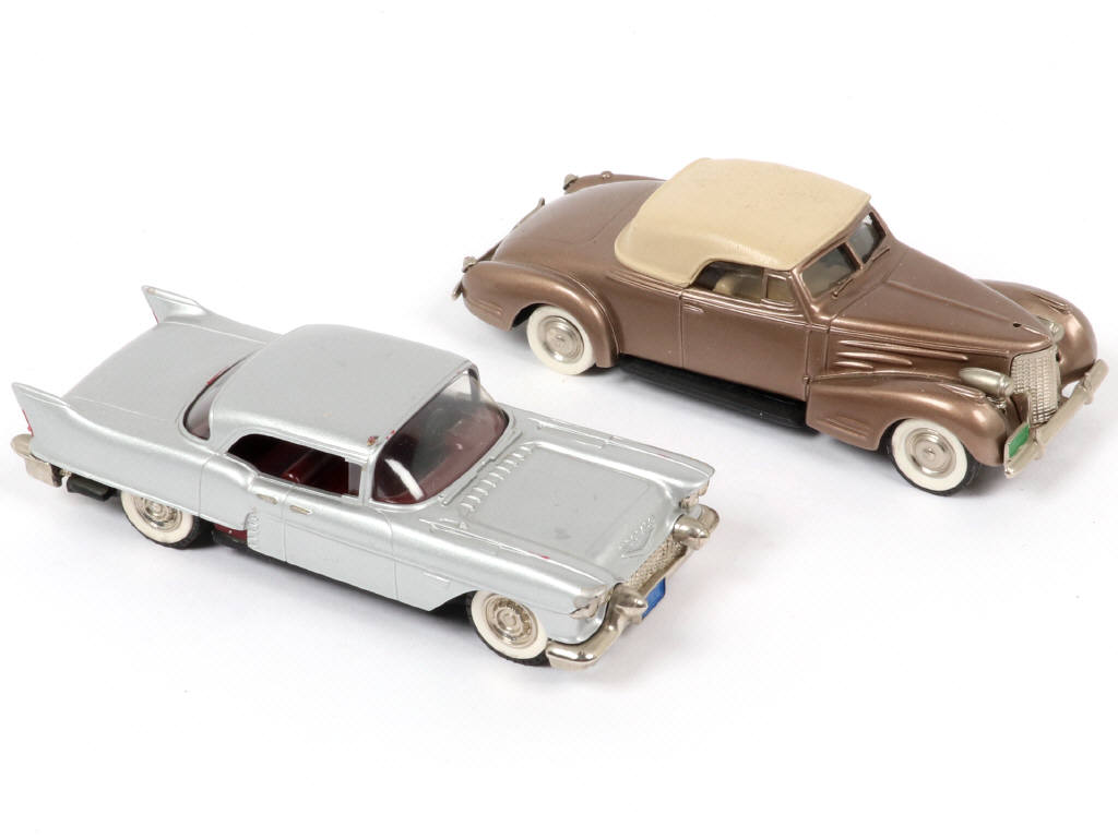 Lot 238 - BROOKLIN MODELS (GB) (4)