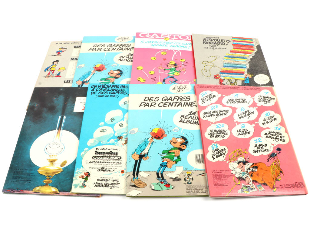 Lot 193 - DIVERS (16)