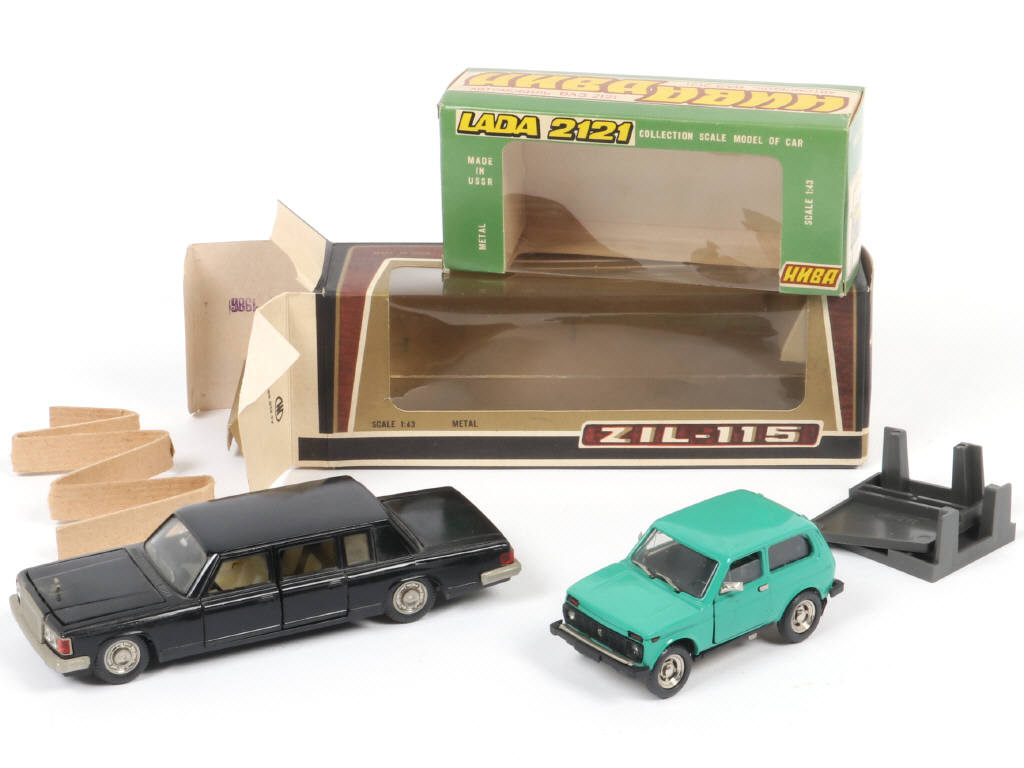 Lot 75 - DIVERS (URSS) (2)