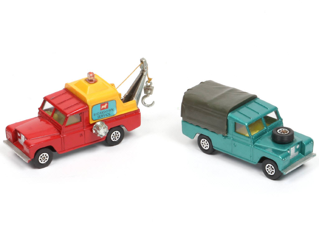 Lot 143 - CORGI TOYS (GB) (2)