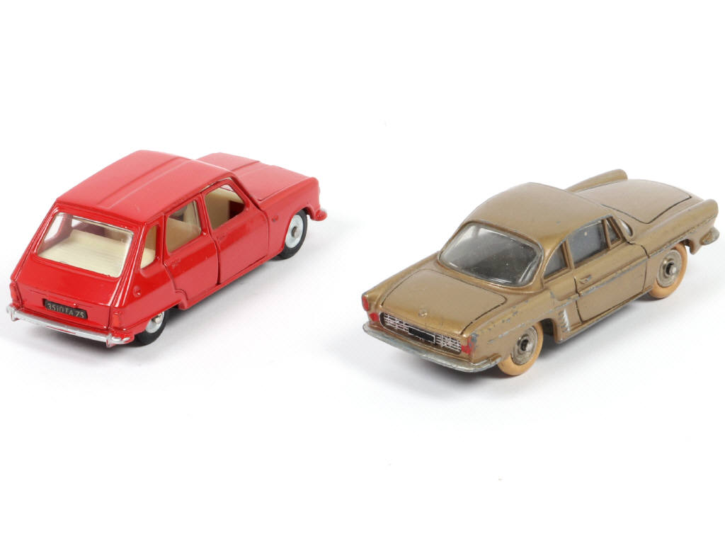 Lot 263 - DINKY TOYS (FRANCE) (2)