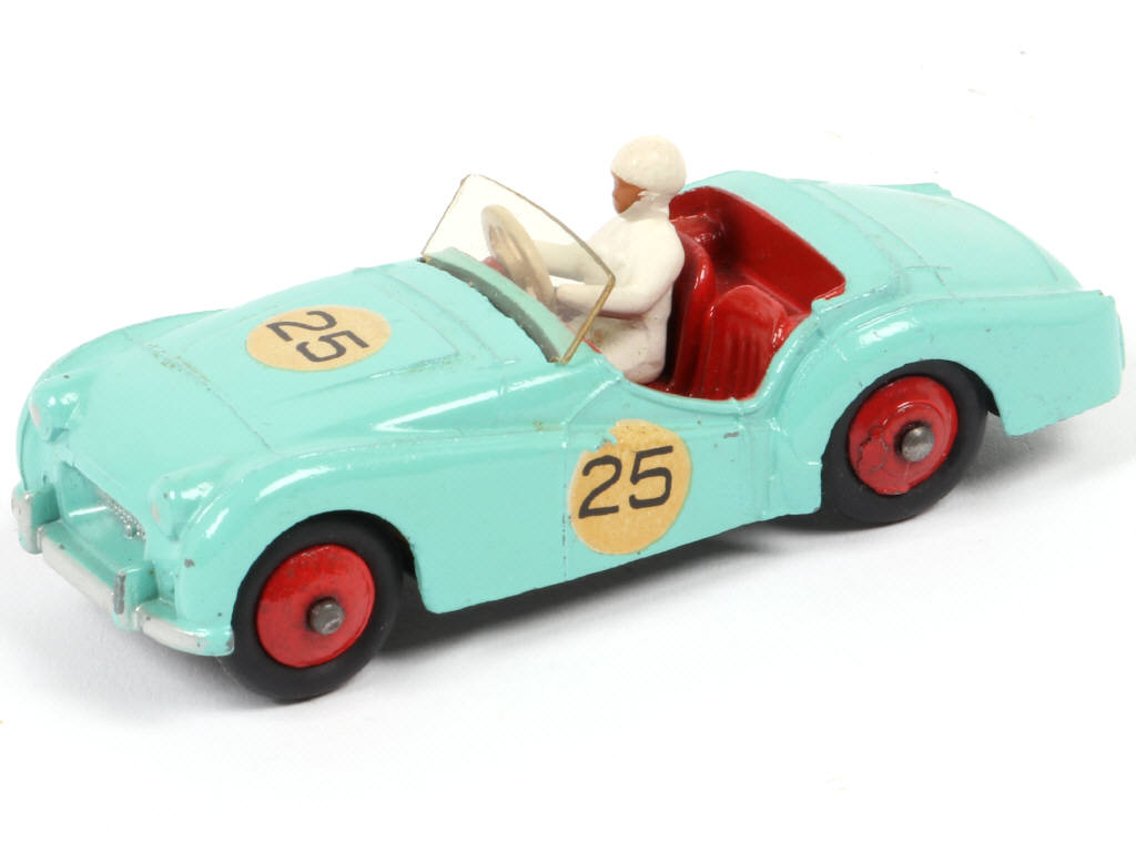 Lot 145 - DINKY TOYS (GB) (1)