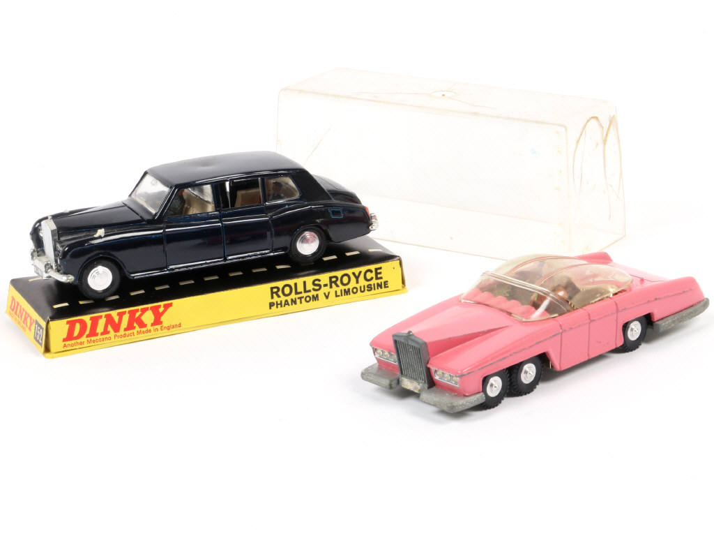 Lot 150 - DINKY TOYS (GB) (2)