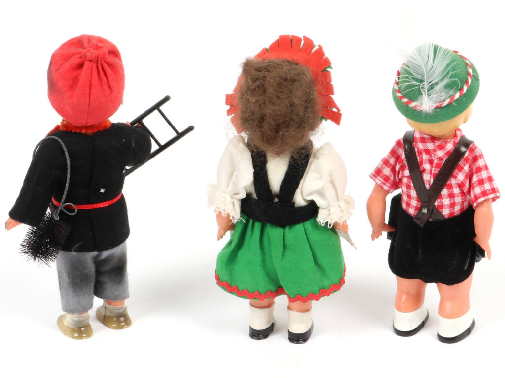 Lot 103 - DIVERS (3)