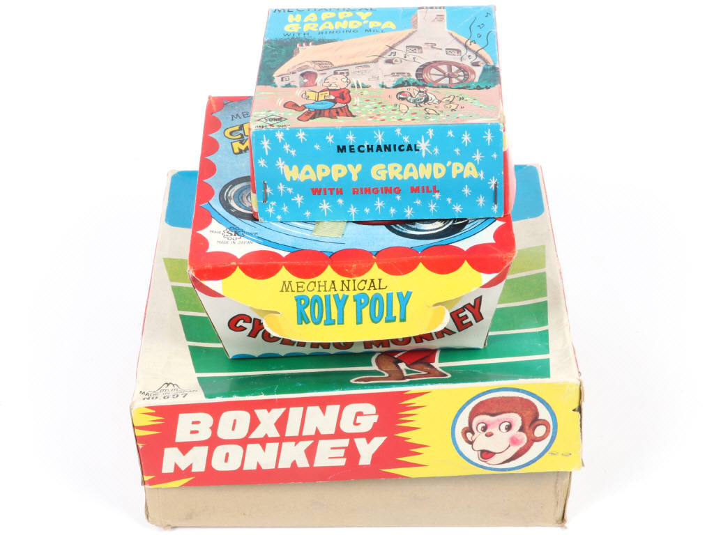 Lot 92 - DIVERS (JAPON) (3)